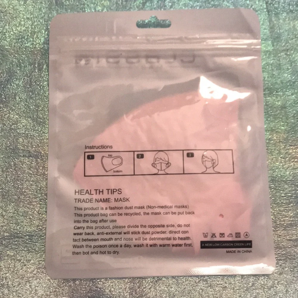 🔥 3/$15 Light Pink Face Mask with Clear Rhinestones